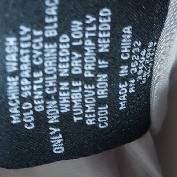 Gallery New York Silver/Grey Children's Hooded Jacket NWT - Picture 10 of 10